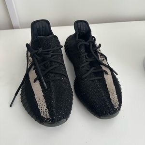 Black yeezy boosts